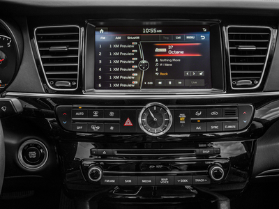 2017 Kia K900 Luxury