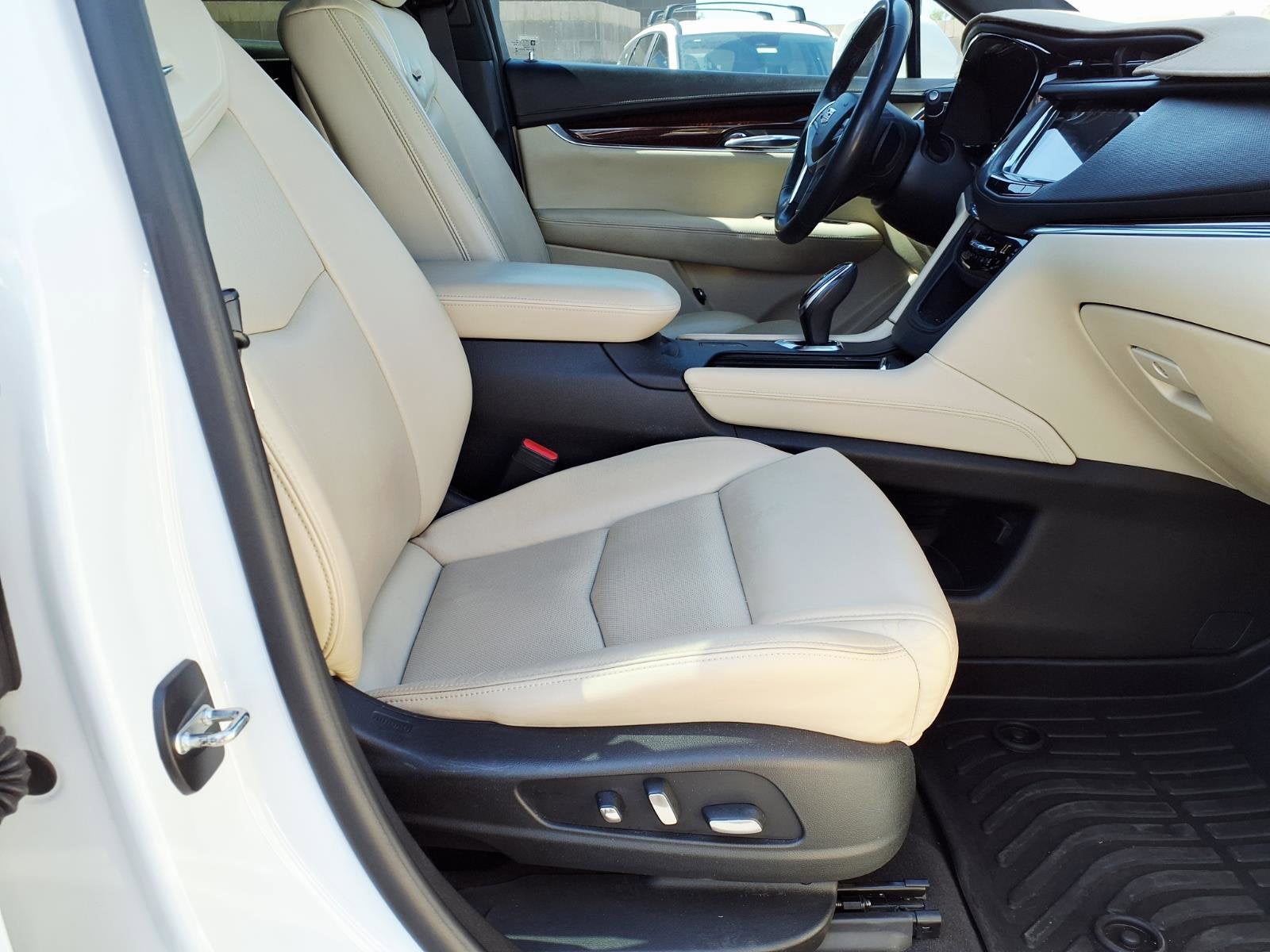 2017 Cadillac XT5 Premium Luxury FWD