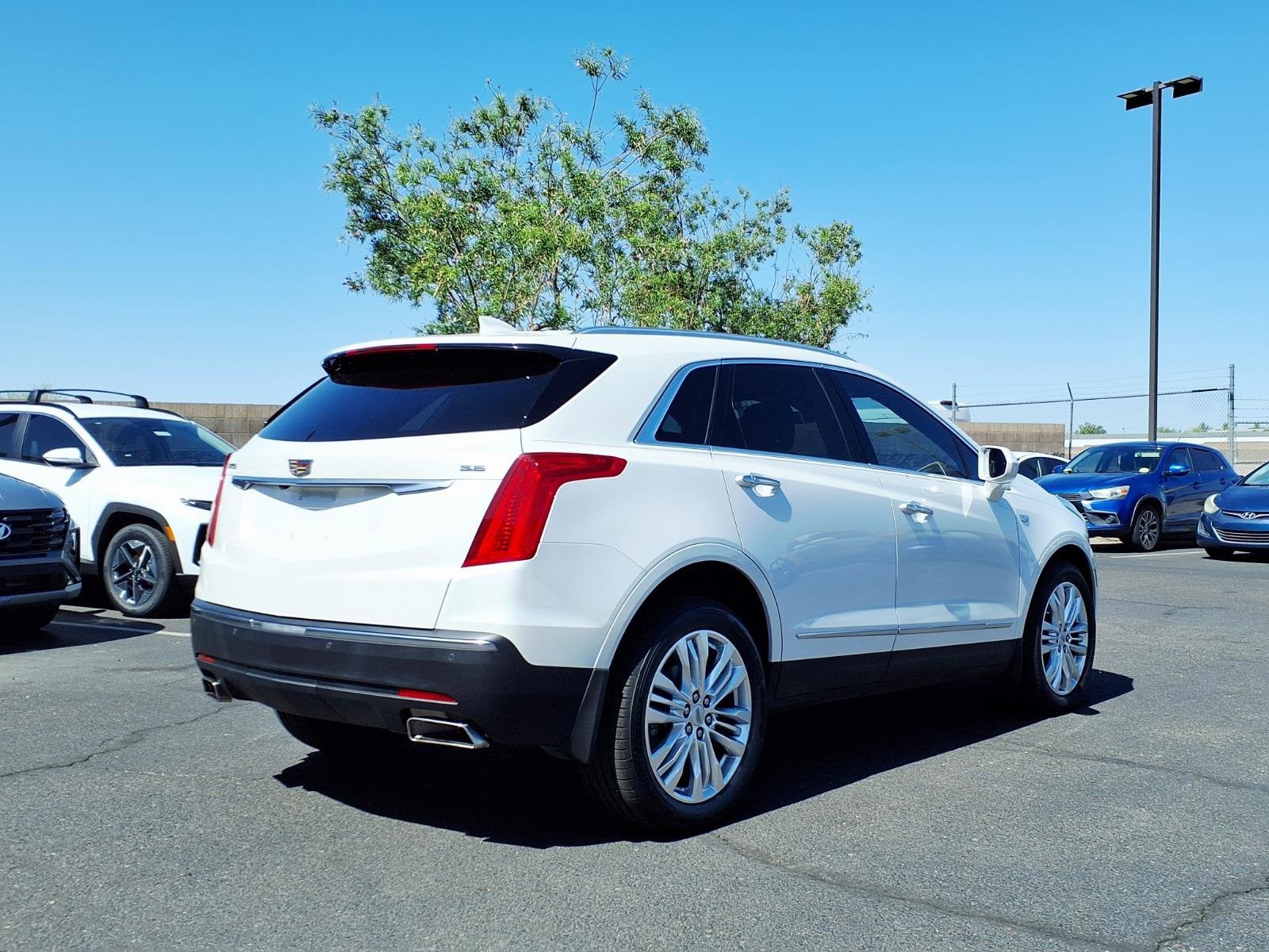 2017 Cadillac XT5 Premium Luxury FWD