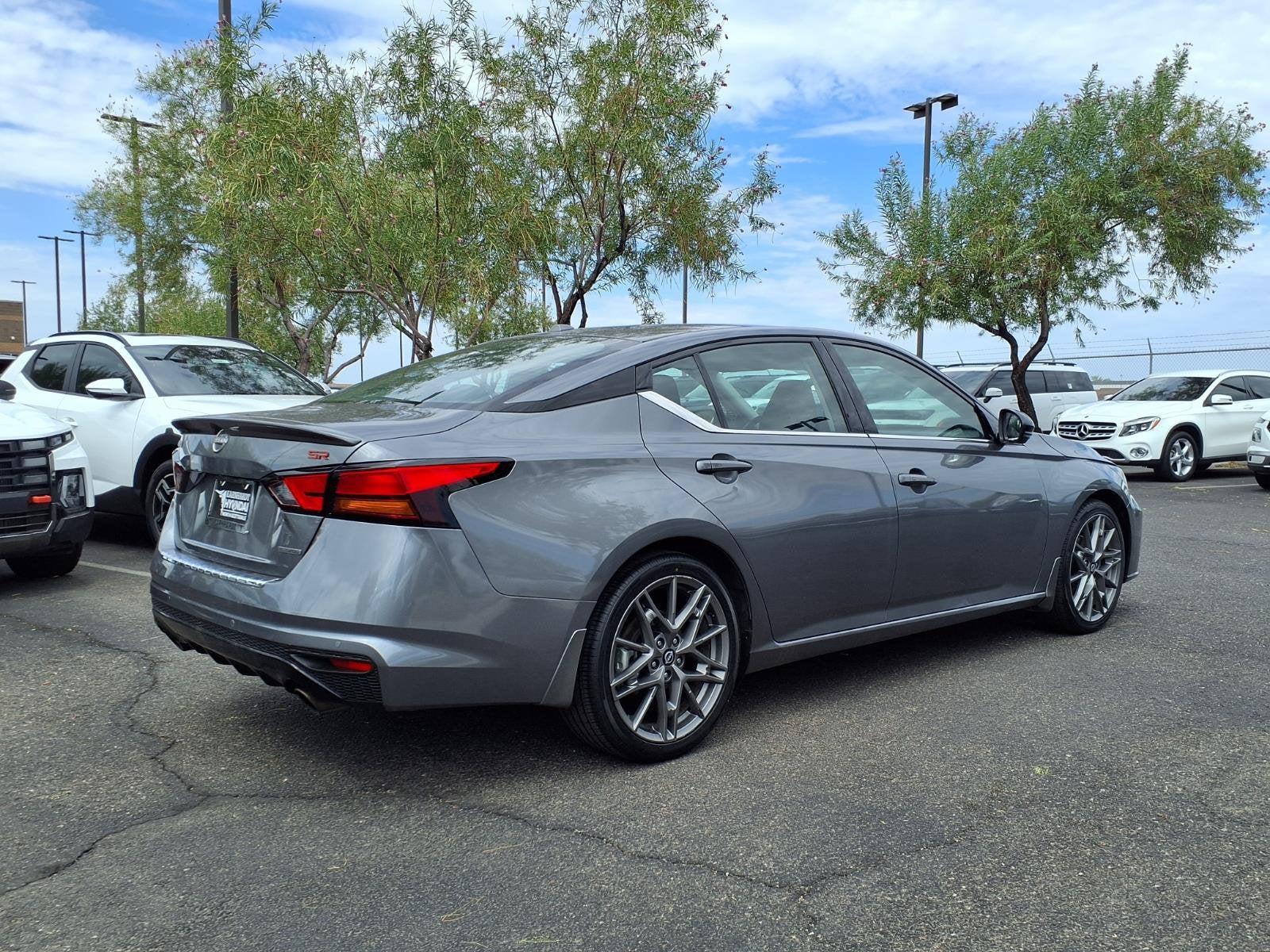2023 Nissan Altima 2.0 SR