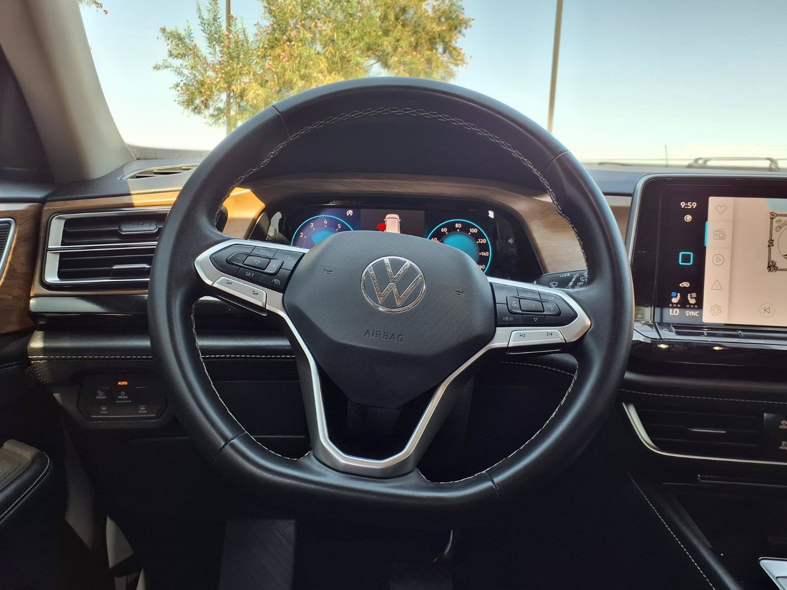 2024 Volkswagen Atlas 2.0T SE w/Technology