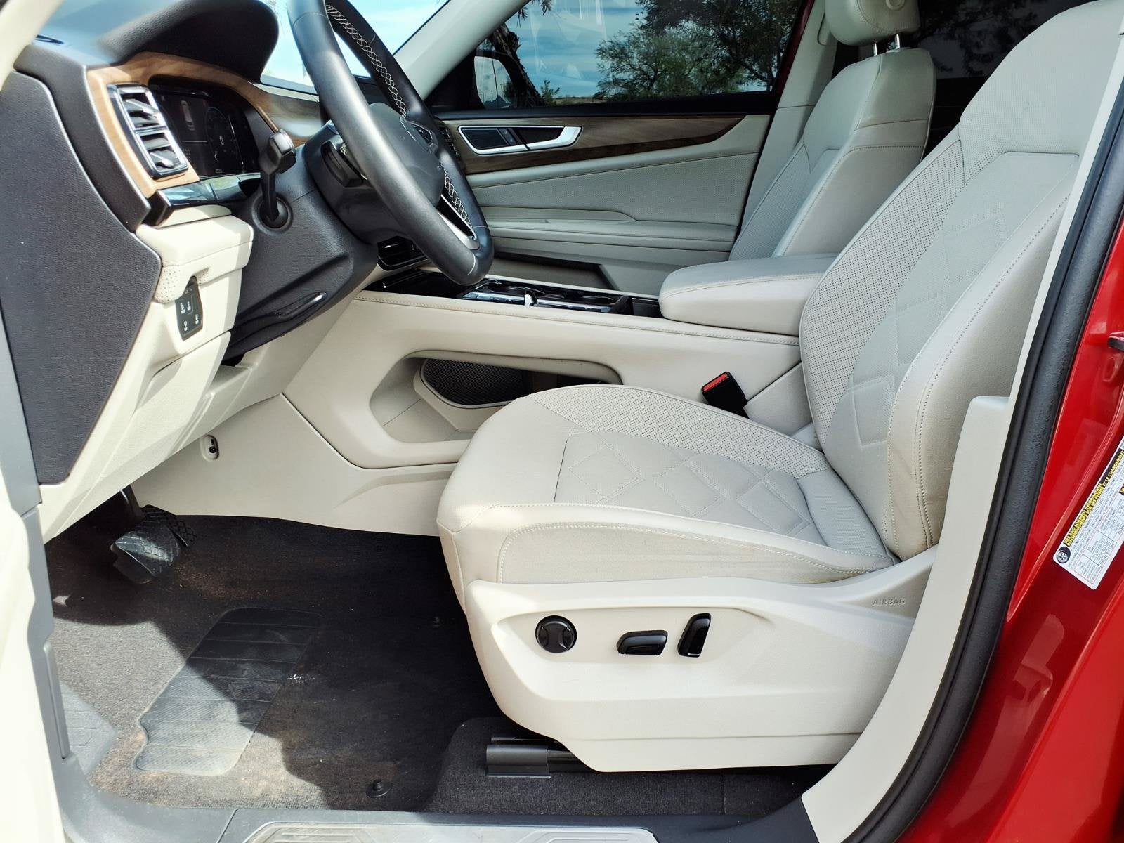 2024 Volkswagen Atlas 2.0T SE w/Technology