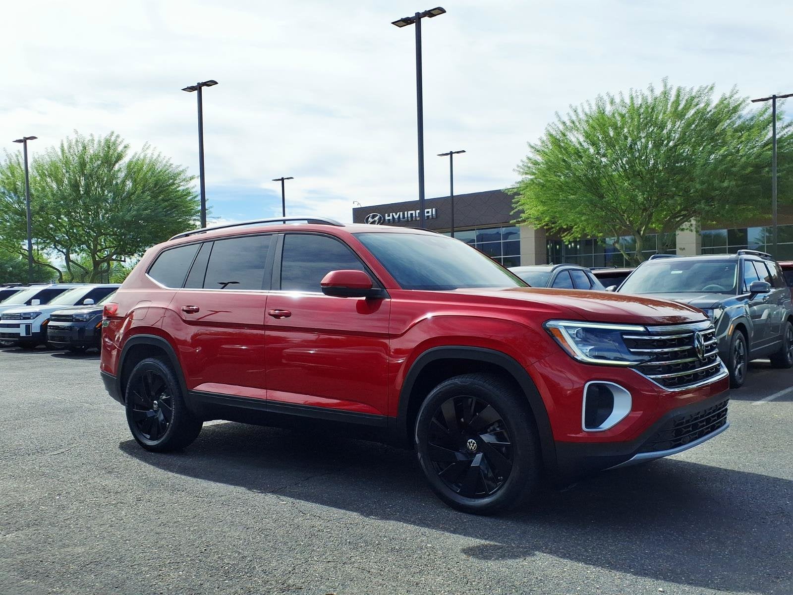 2024 Volkswagen Atlas 2.0T SE w/Technology