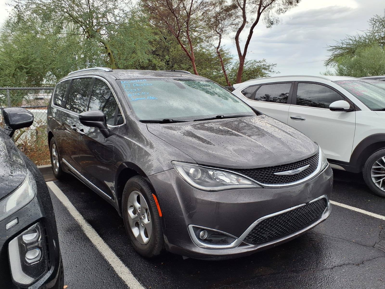 2017 Chrysler Pacifica Touring-L Plus