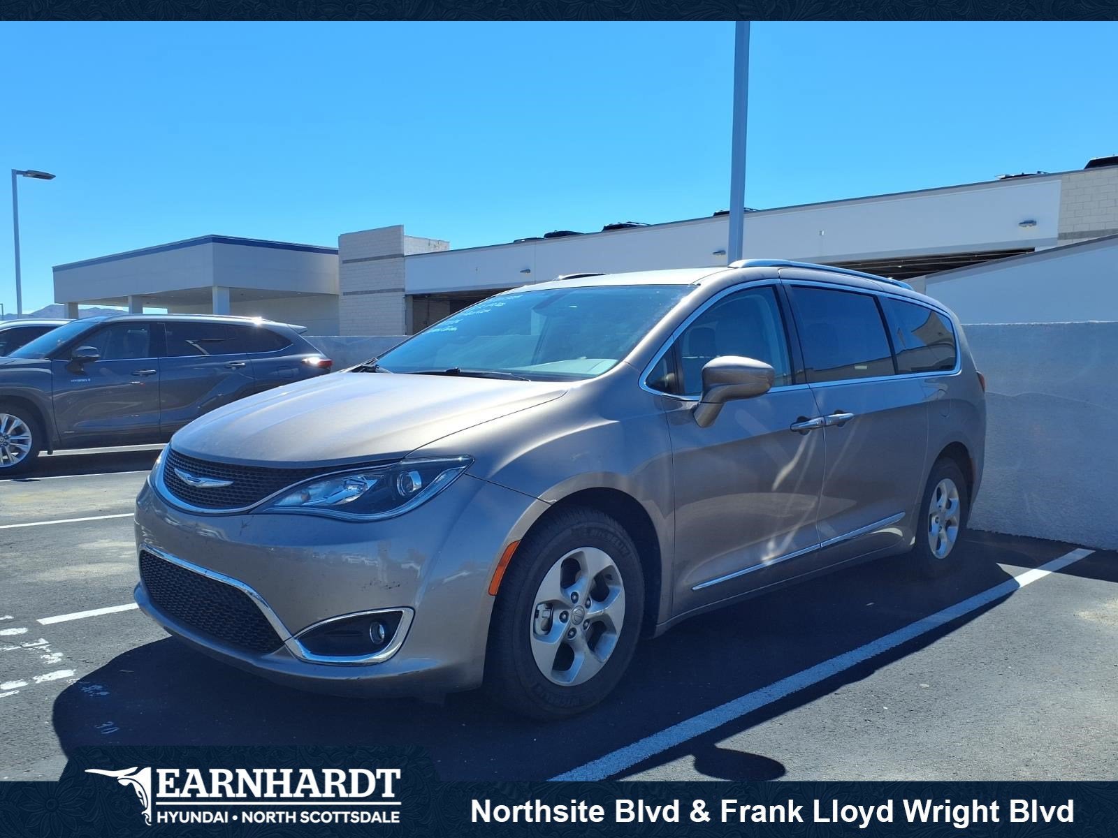 2017 Chrysler Pacifica Touring-L Plus