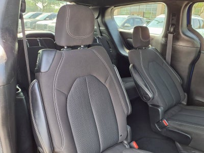 2021 Chrysler Pacifica Touring