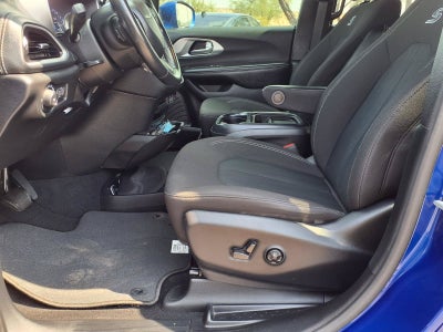 2021 Chrysler Pacifica Touring