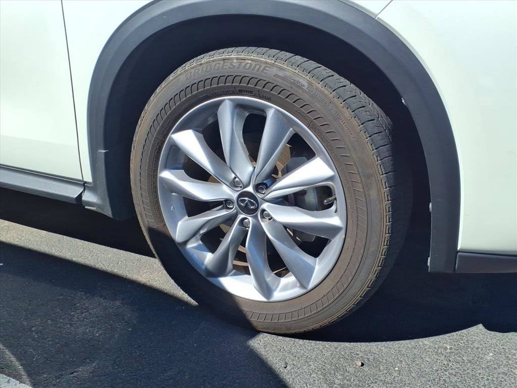 2022 INFINITI QX50 ESSENTIAL