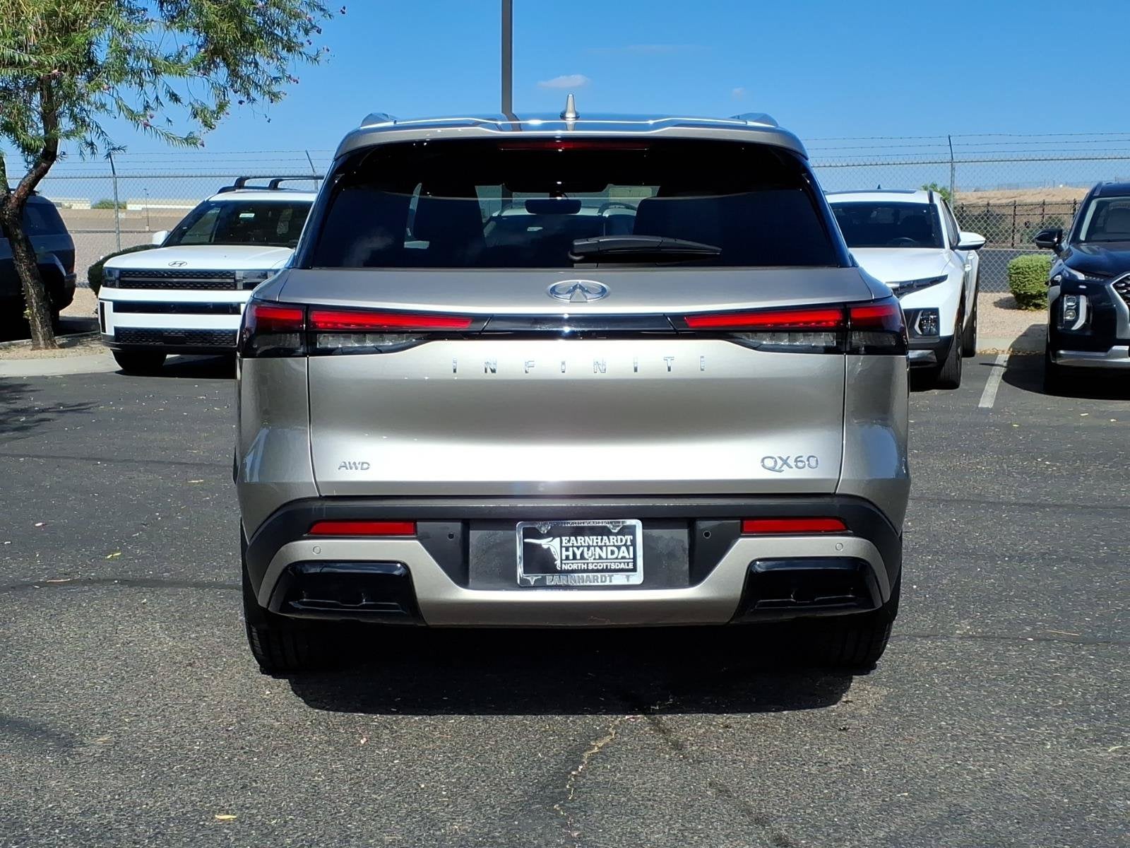 2023 INFINITI QX60 LUXE
