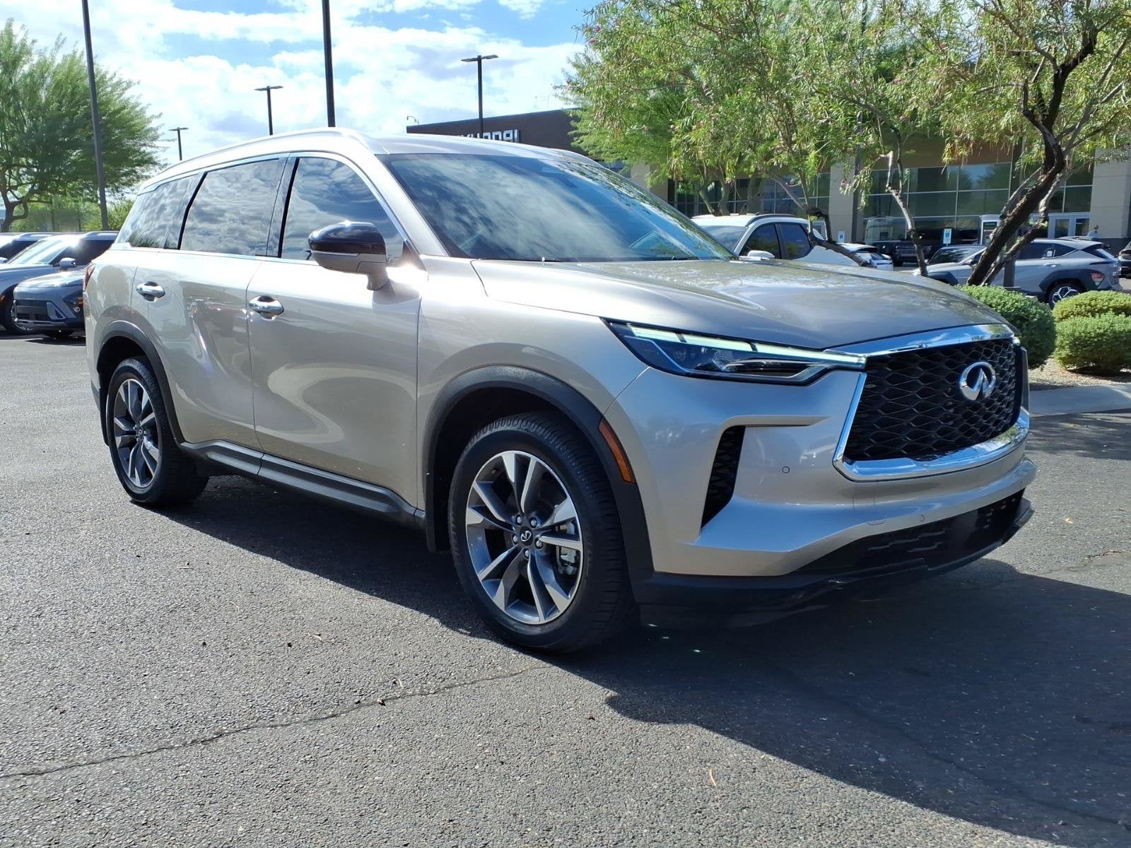 2023 INFINITI QX60 LUXE