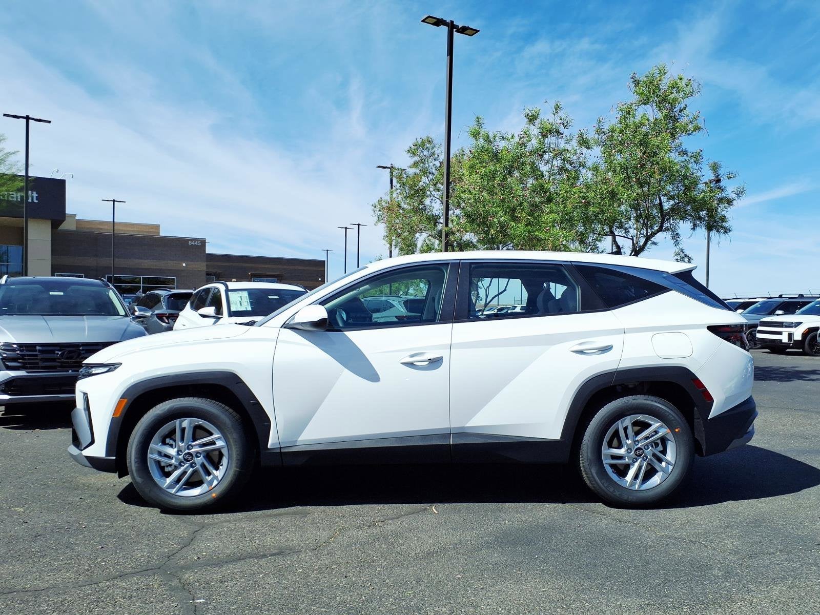 2026 Hyundai TUCSON SE