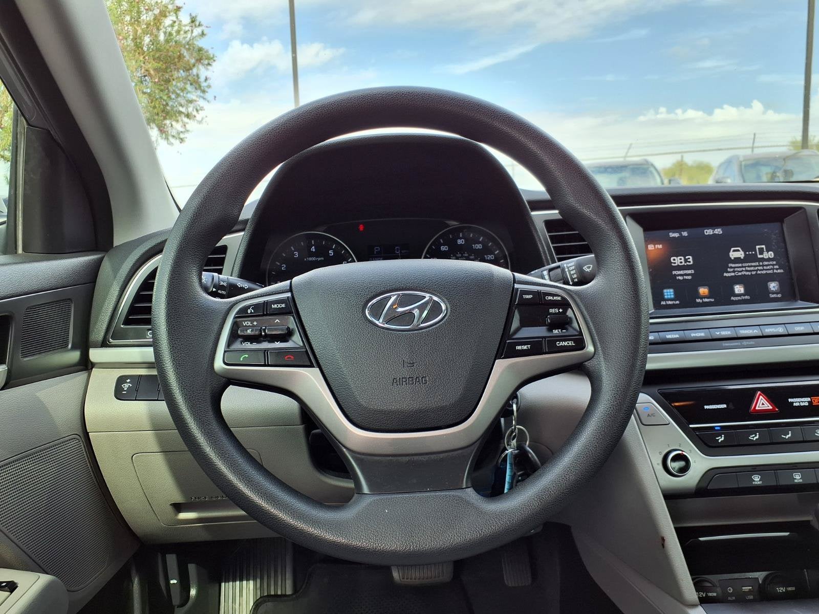 2017 Hyundai ELANTRA SE