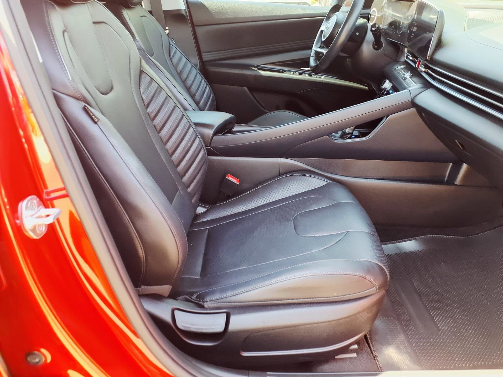 2022 Hyundai ELANTRA Limited