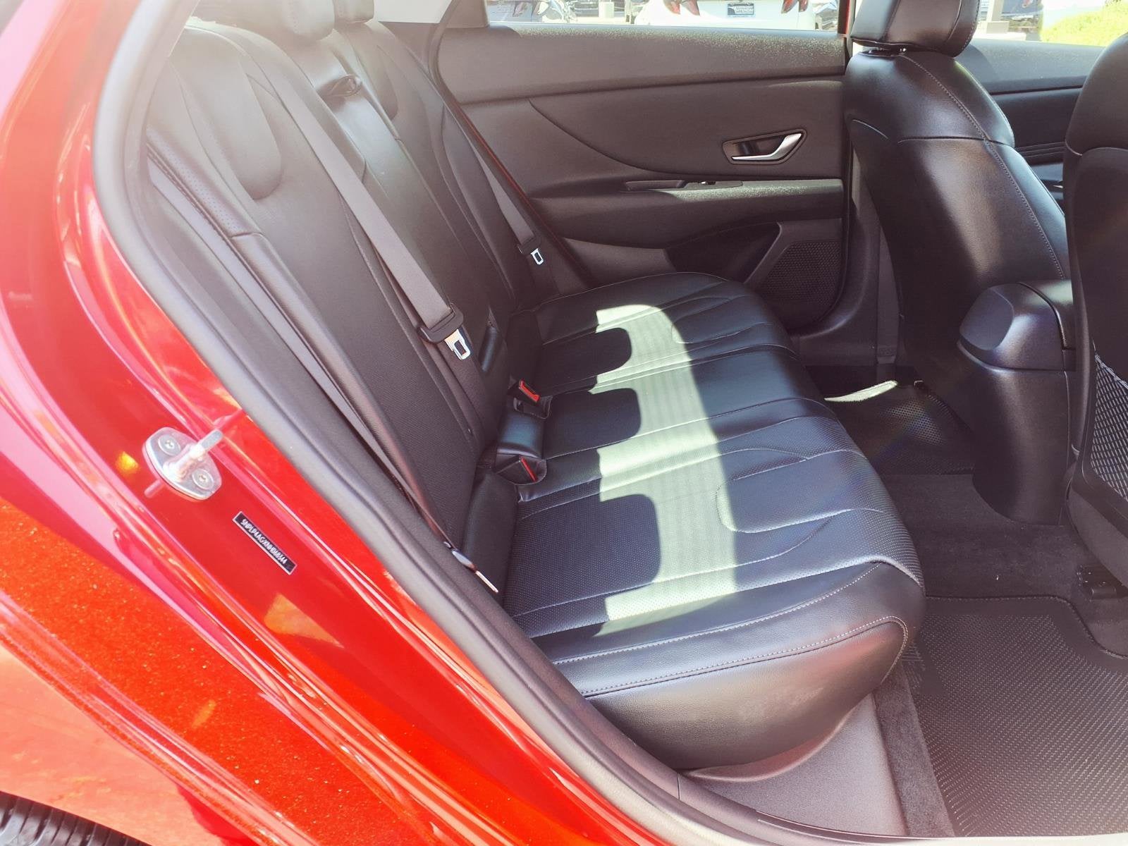2022 Hyundai ELANTRA Limited