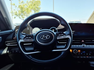 2022 Hyundai ELANTRA Limited