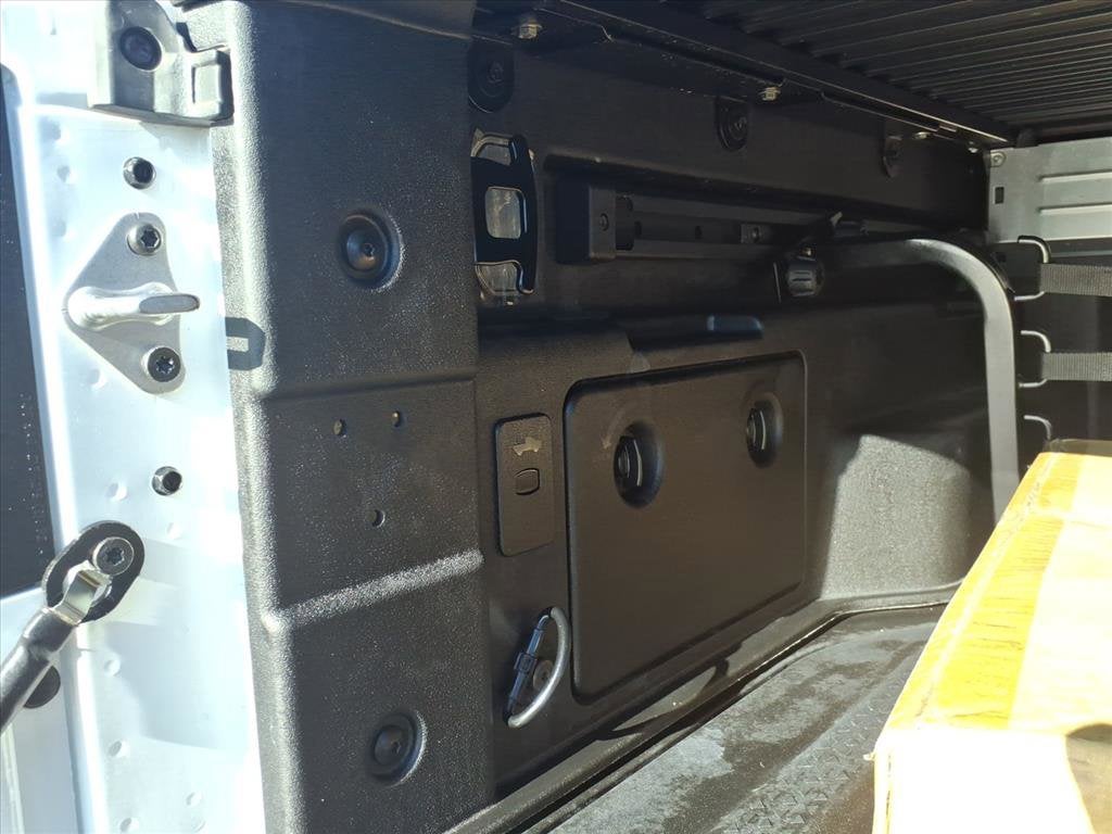 2025 Hyundai SANTA CRUZ SEL Activity