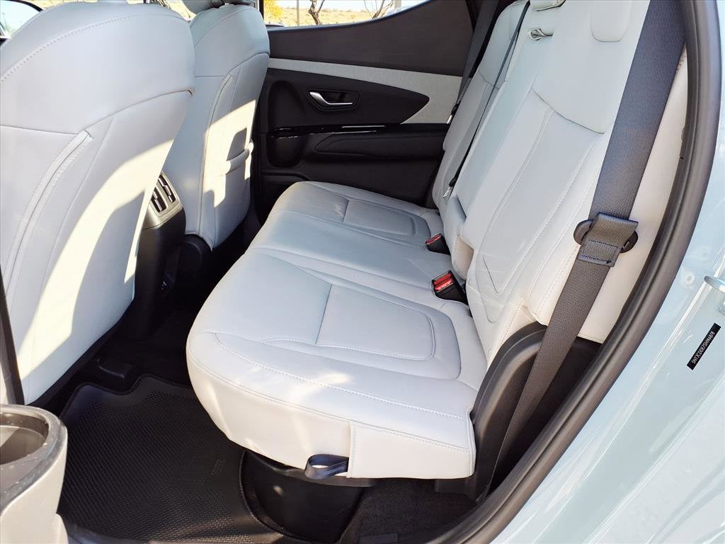 2025 Hyundai SANTA CRUZ SEL Activity