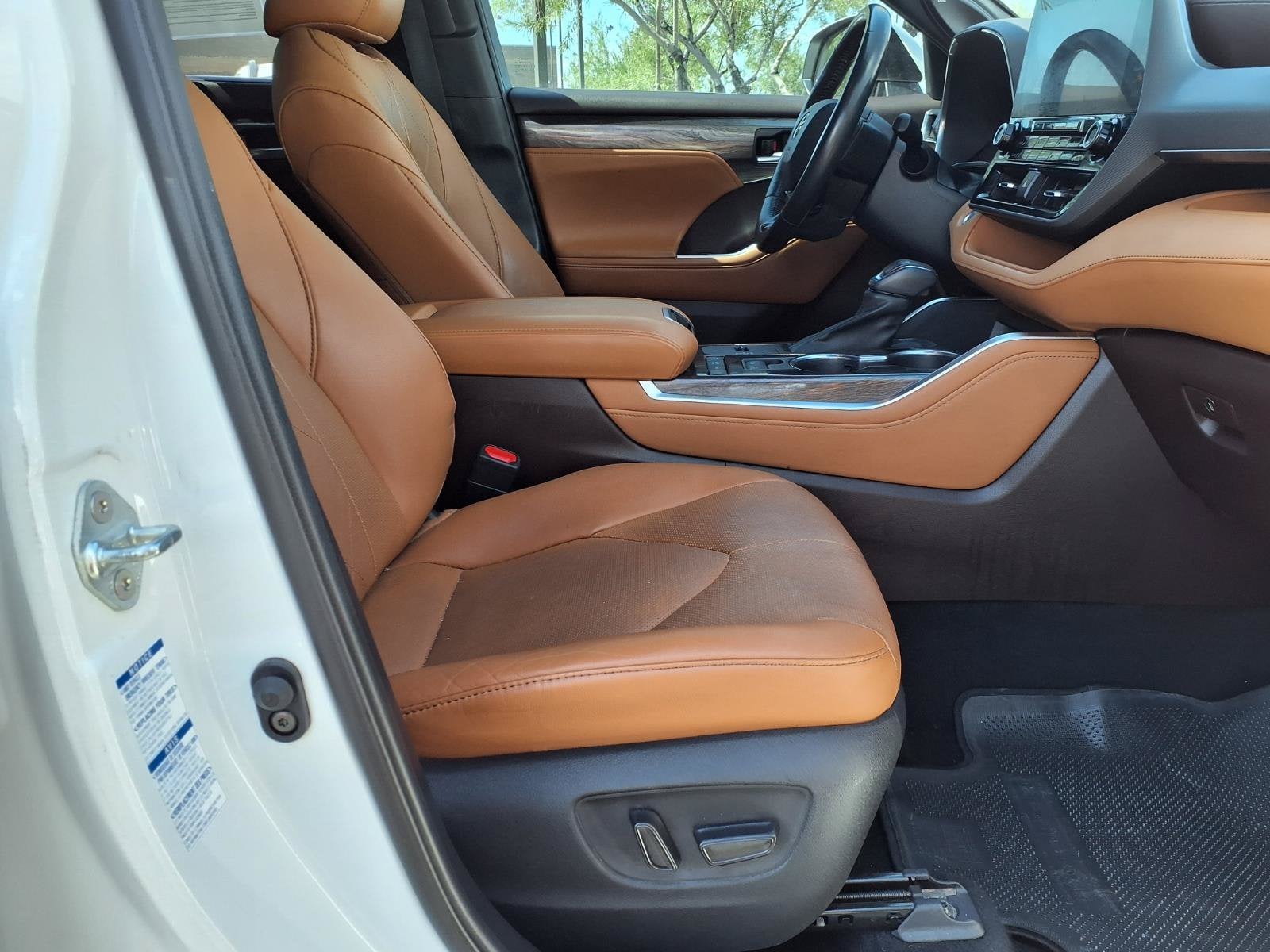 2021 Toyota Highlander Hybrid Platinum