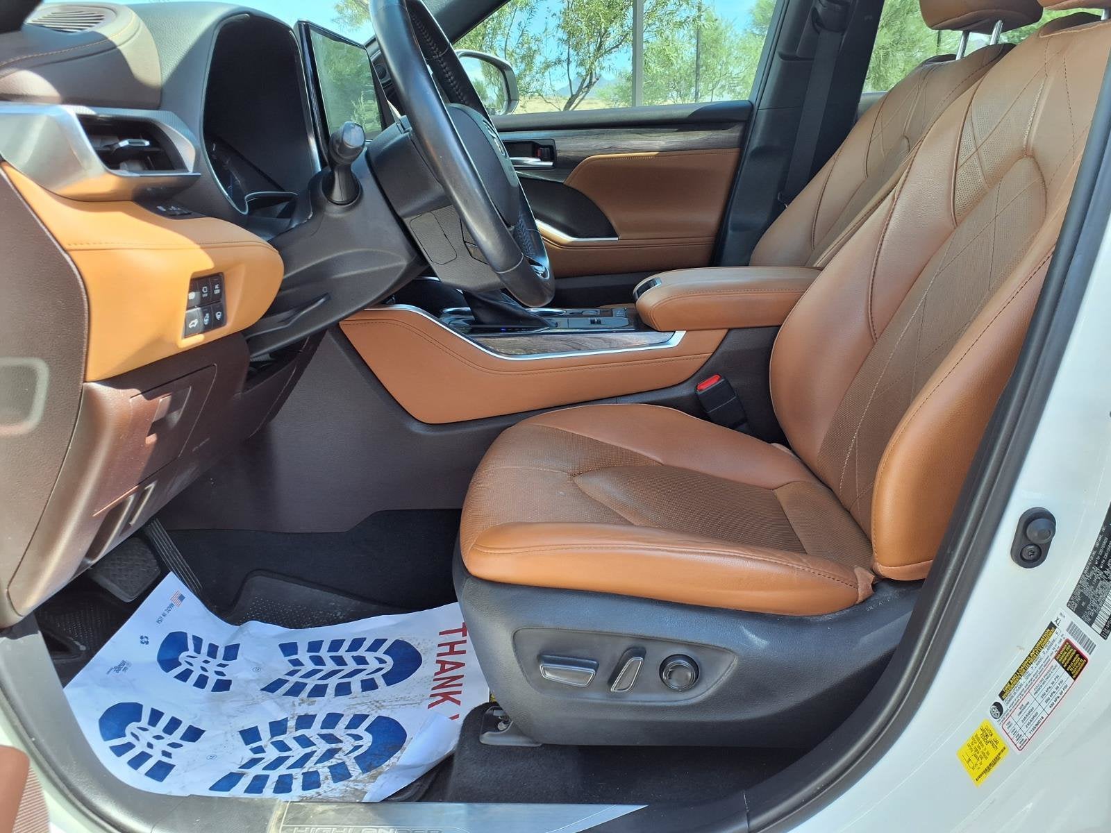 2021 Toyota Highlander Hybrid Platinum