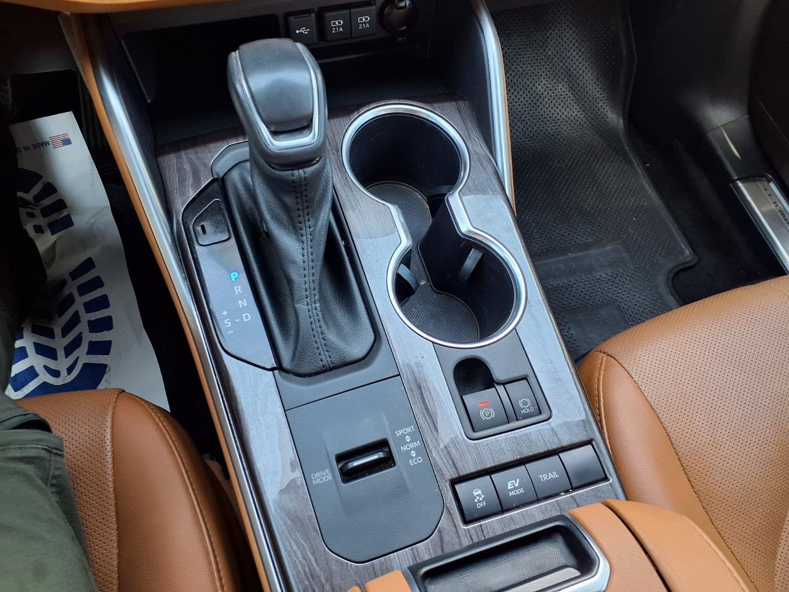 2021 Toyota Highlander Hybrid Platinum