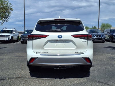 2021 Toyota Highlander Hybrid Platinum