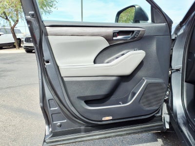 2021 Toyota Highlander Hybrid Limited