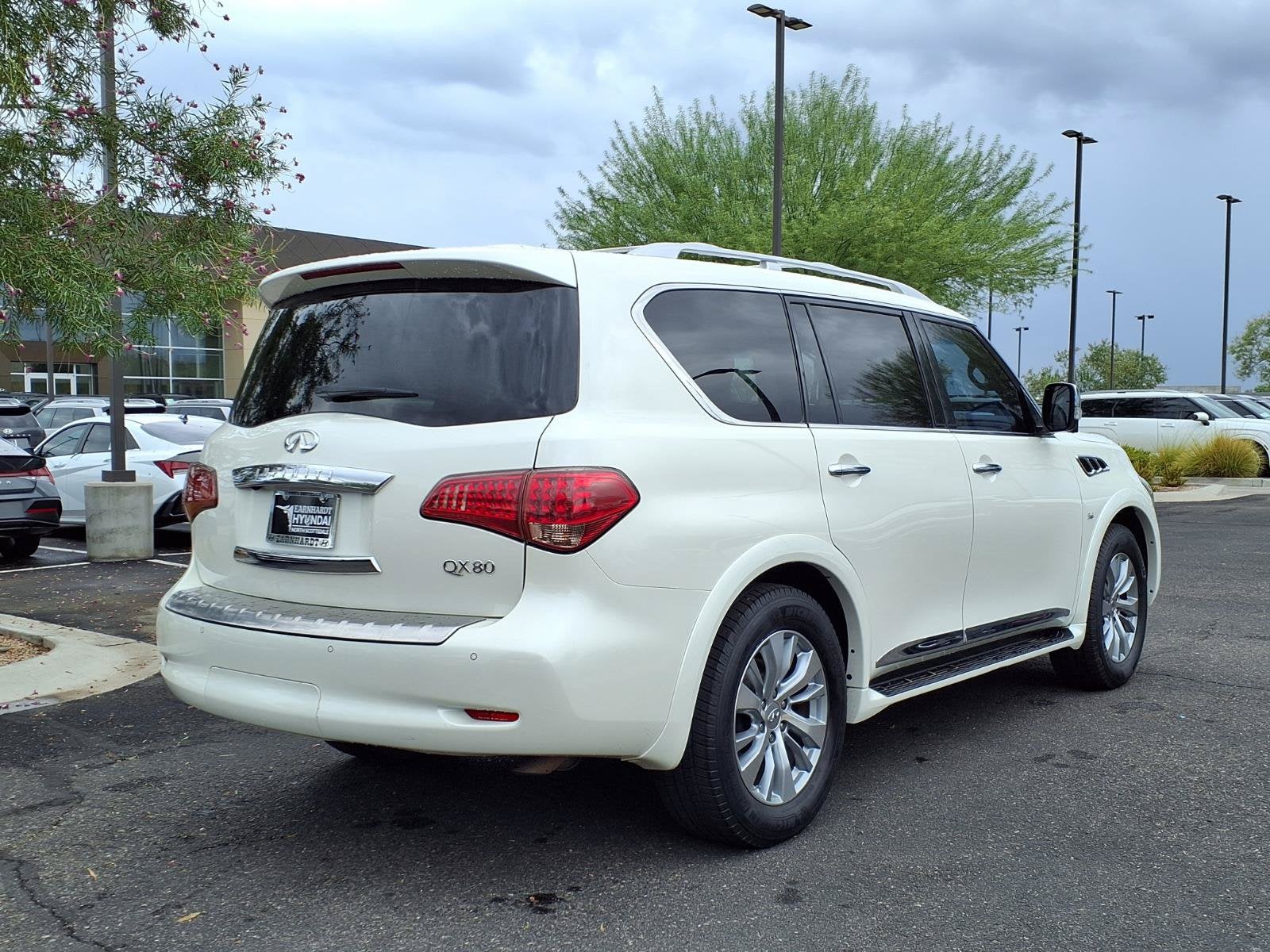 2016 INFINITI QX80 Base