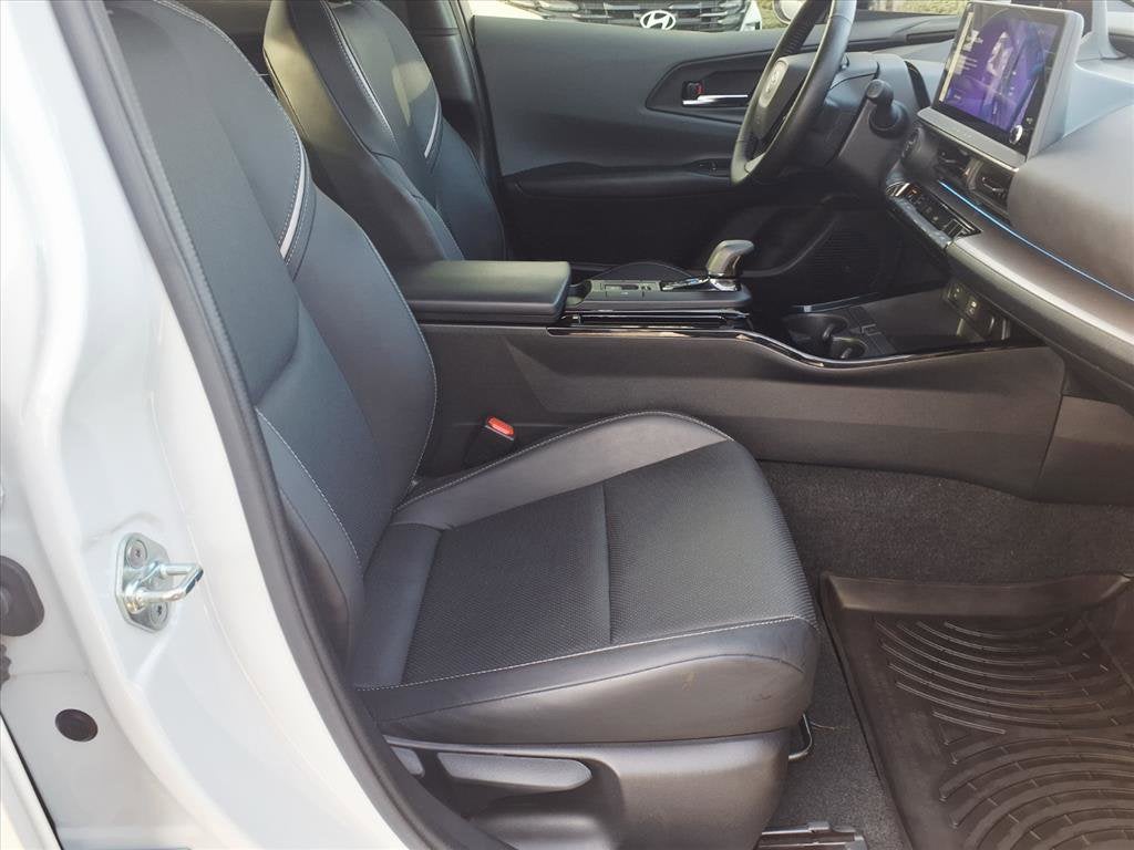 2023 Toyota Prius Base