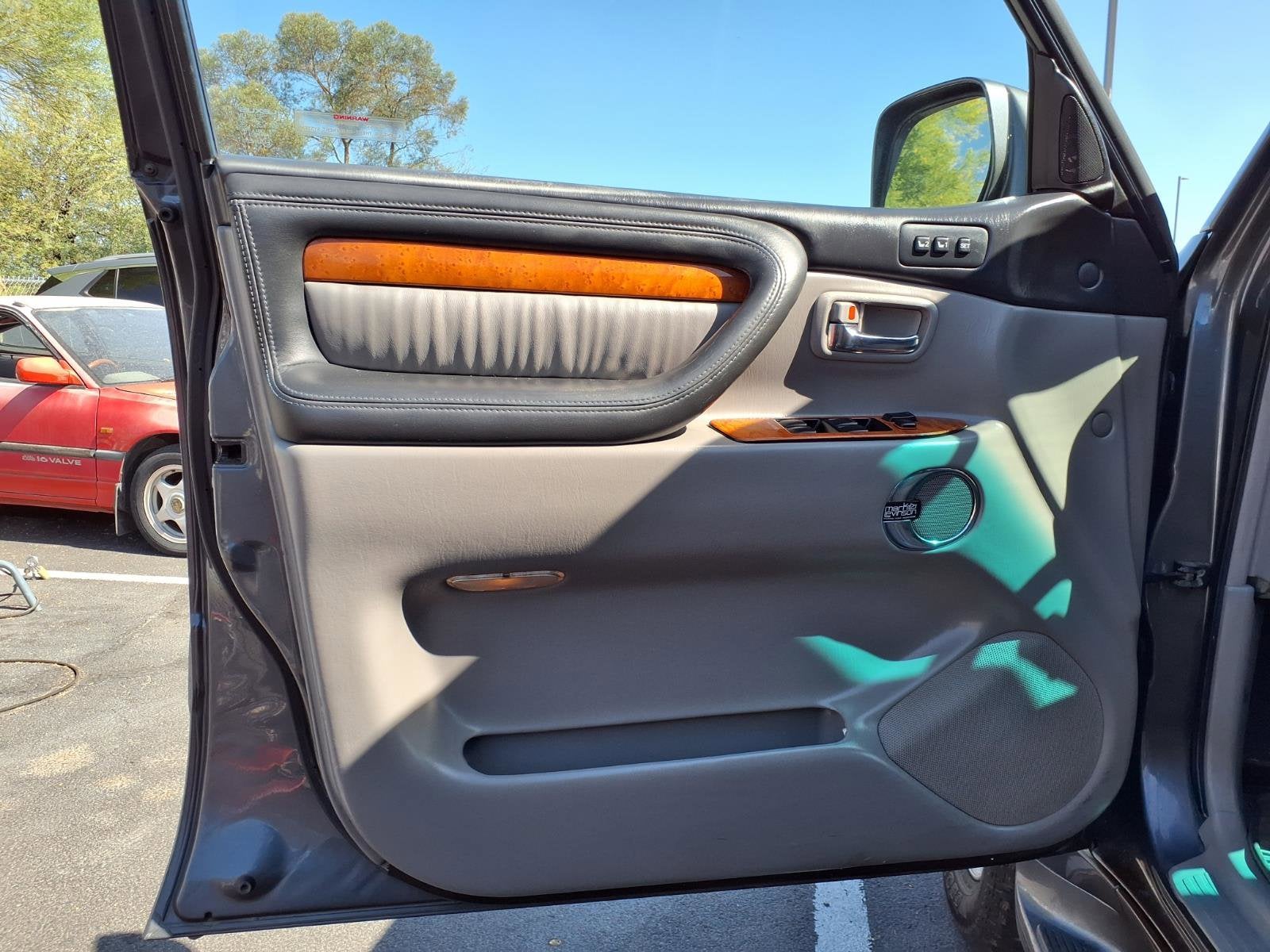 2004 Lexus LX 470 470