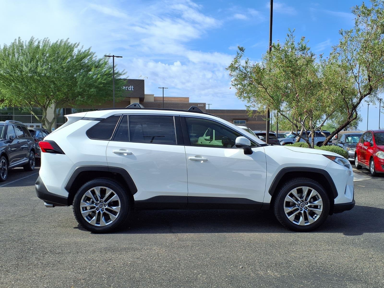 2019 Toyota RAV4 XLE Premium