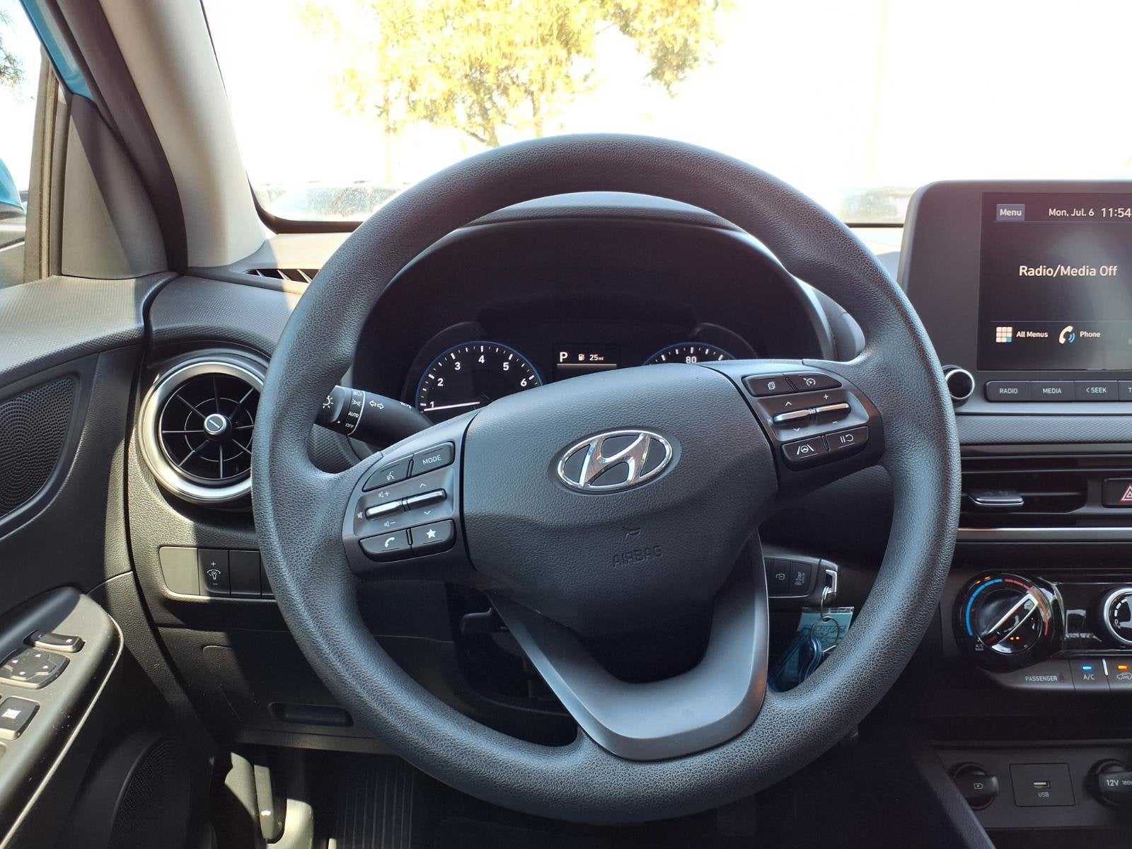 2023 Hyundai KONA SE