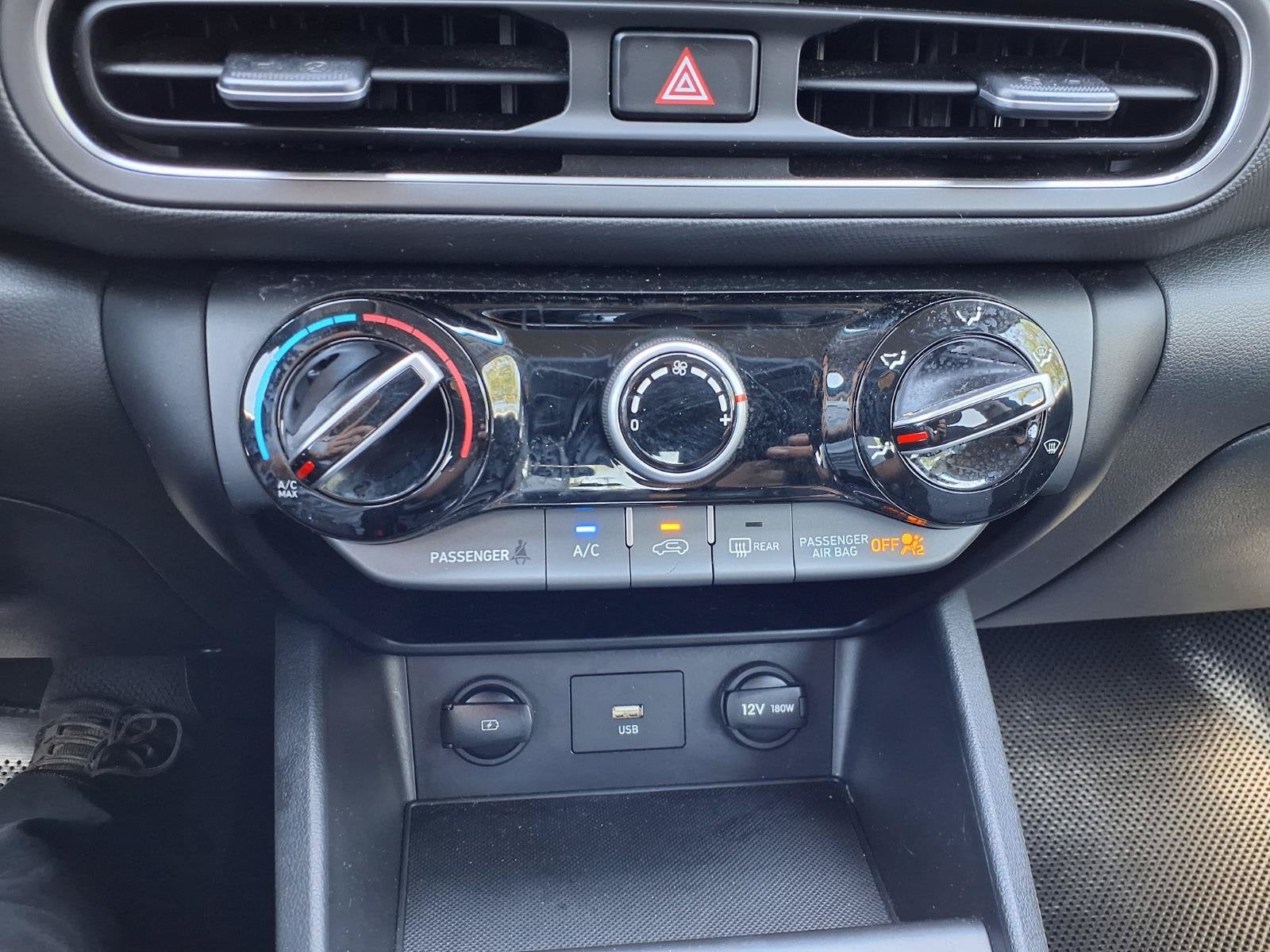 2023 Hyundai KONA SE