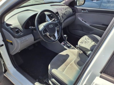 2013 Hyundai ACCENT SE