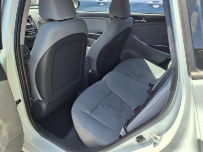 2013 Hyundai ACCENT SE