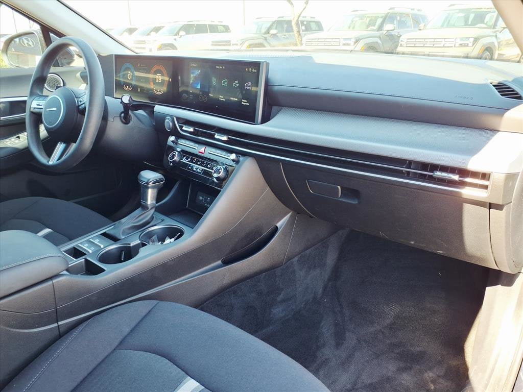 2025 Hyundai SONATA SE