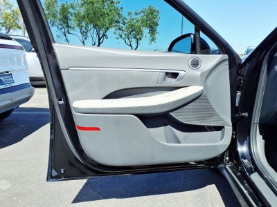 2025 Hyundai SONATA SE