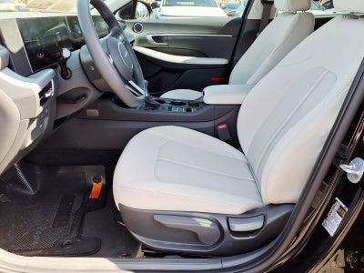 2025 Hyundai SONATA SE