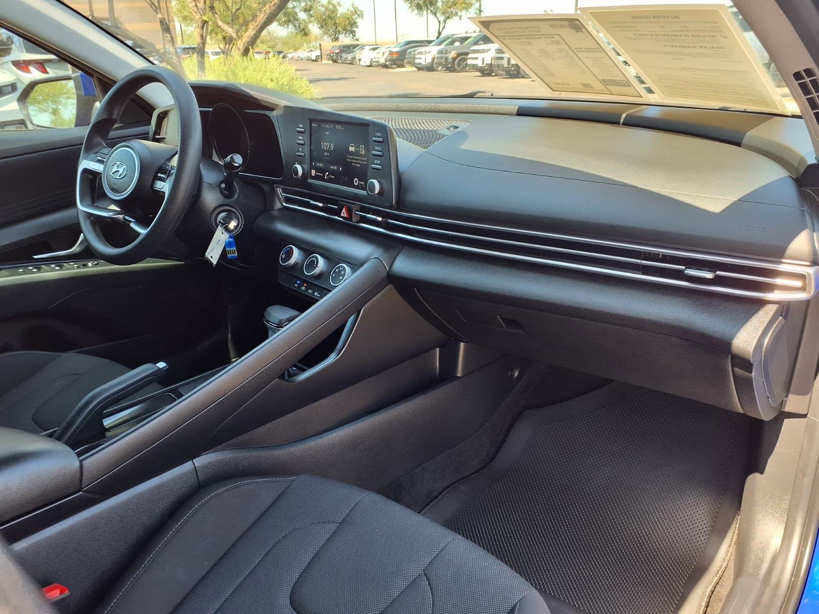 2023 Hyundai ELANTRA SE