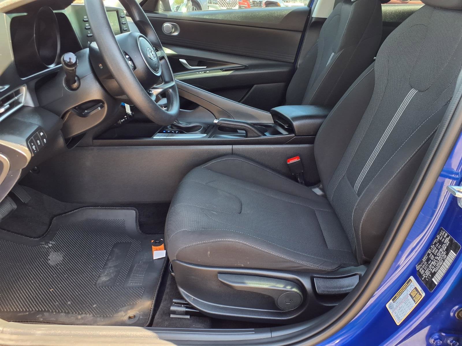 2023 Hyundai ELANTRA SE