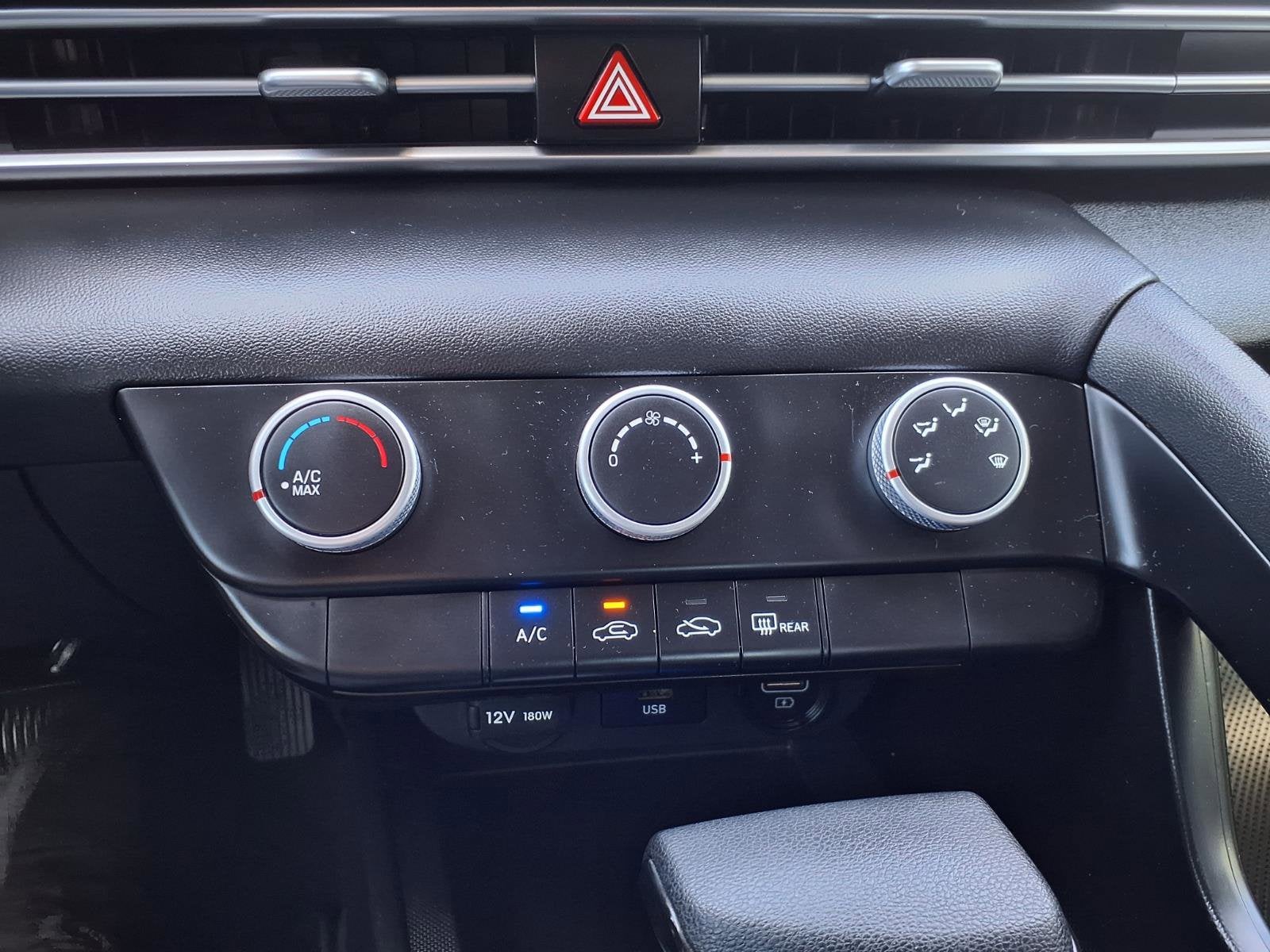2023 Hyundai ELANTRA SE
