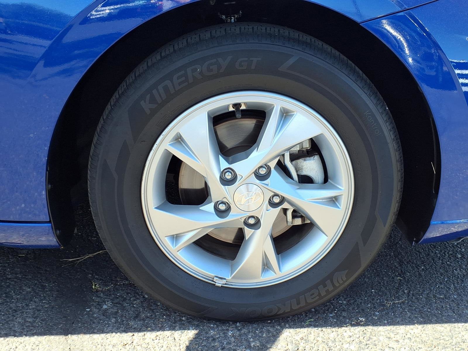 2023 Hyundai ELANTRA SE