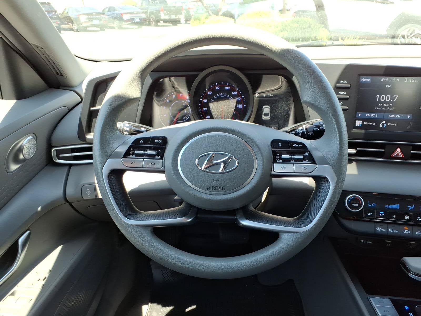 2023 Hyundai ELANTRA SEL