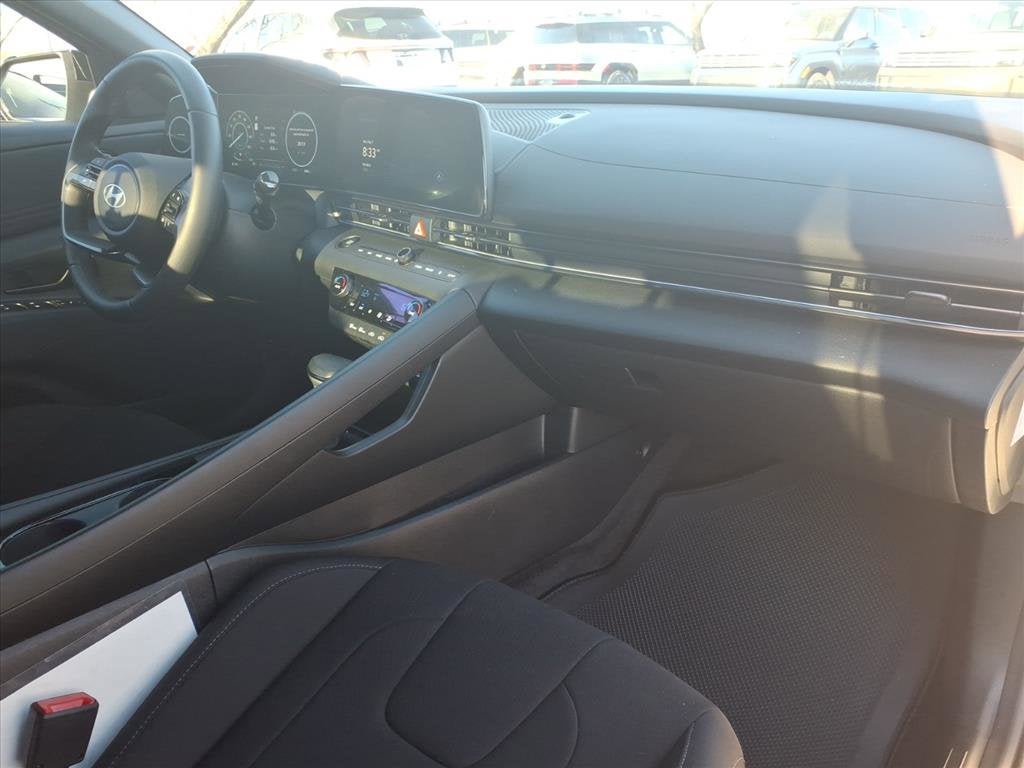 2025 Hyundai ELANTRA HYBRID SEL Sport