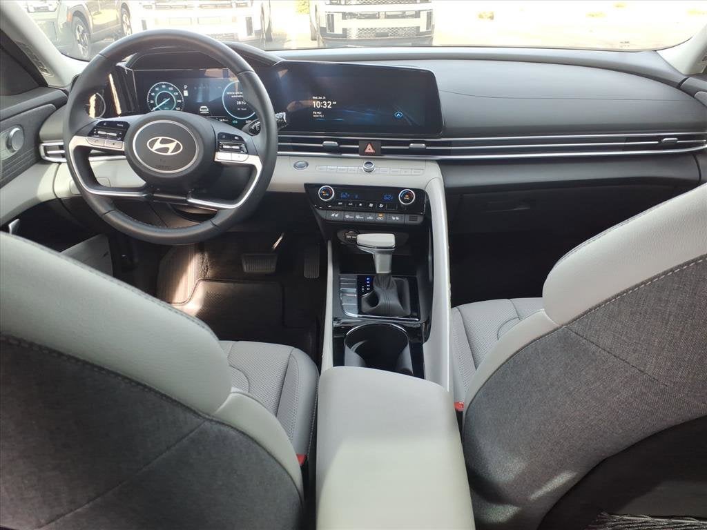 2025 Hyundai ELANTRA HYBRID Limited