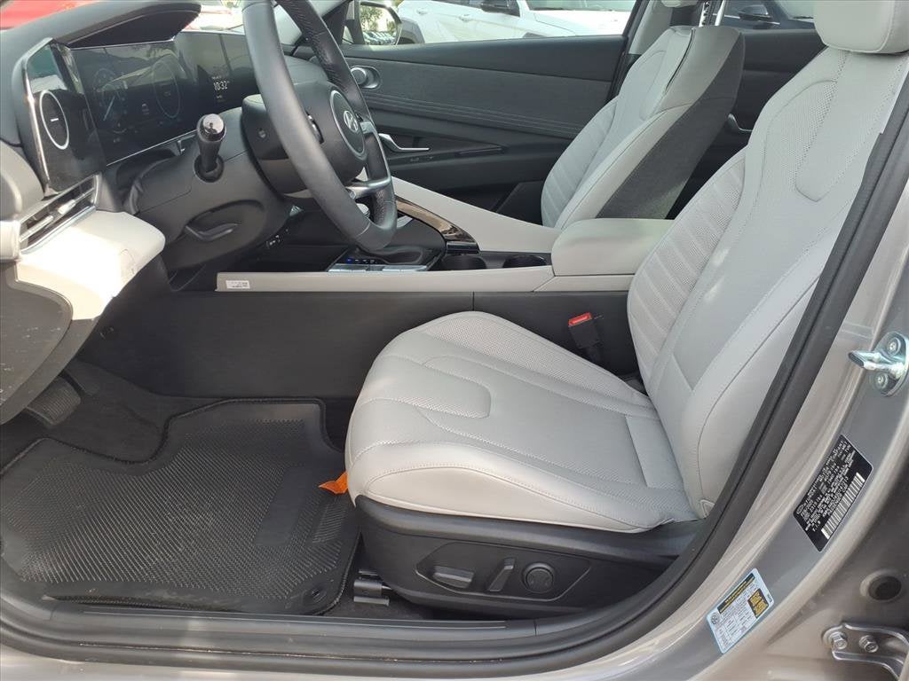 2025 Hyundai ELANTRA HYBRID Limited