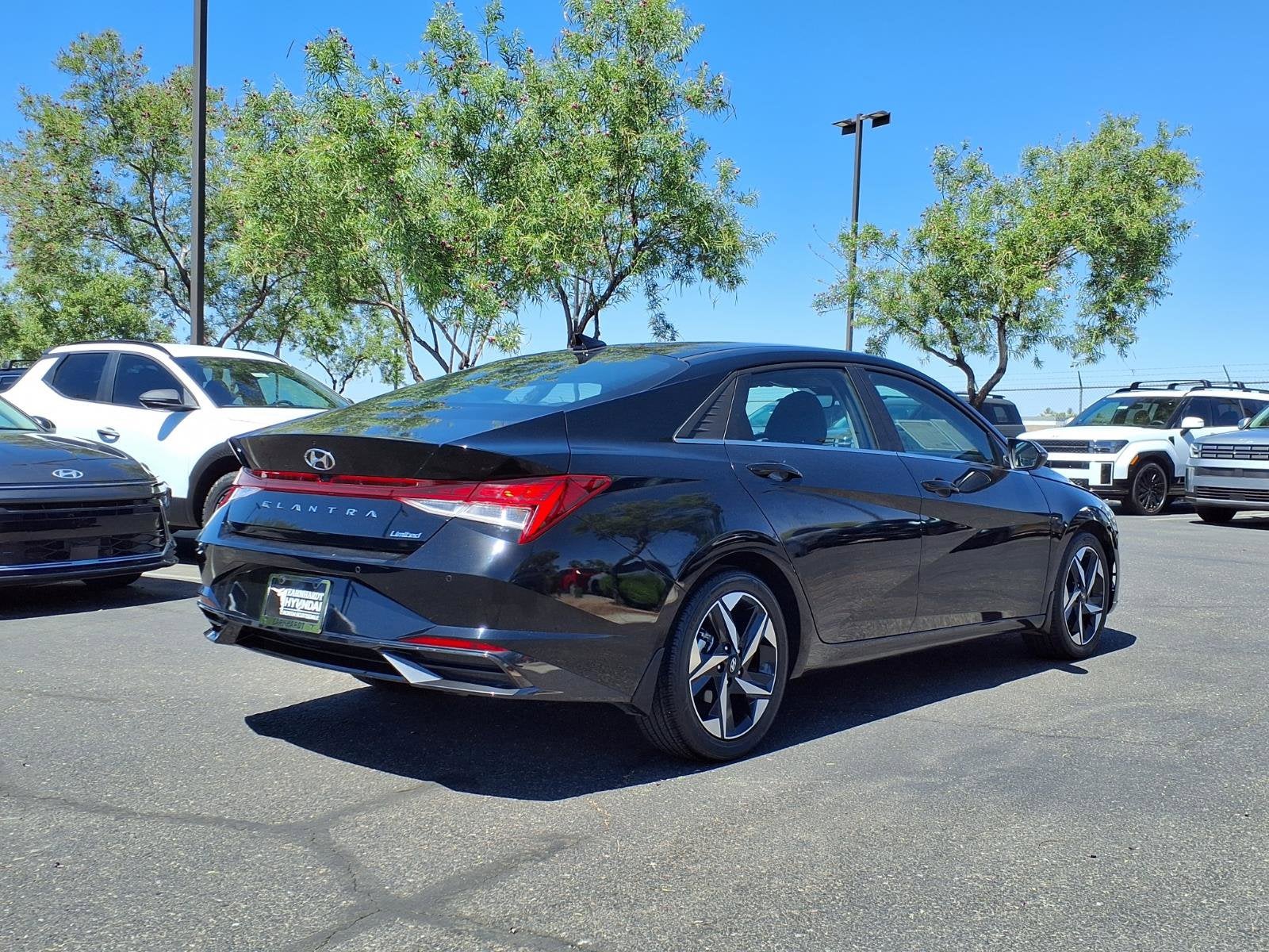 2023 Hyundai ELANTRA Limited