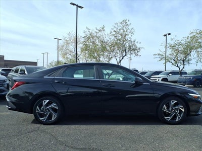 2024 Hyundai ELANTRA Limited