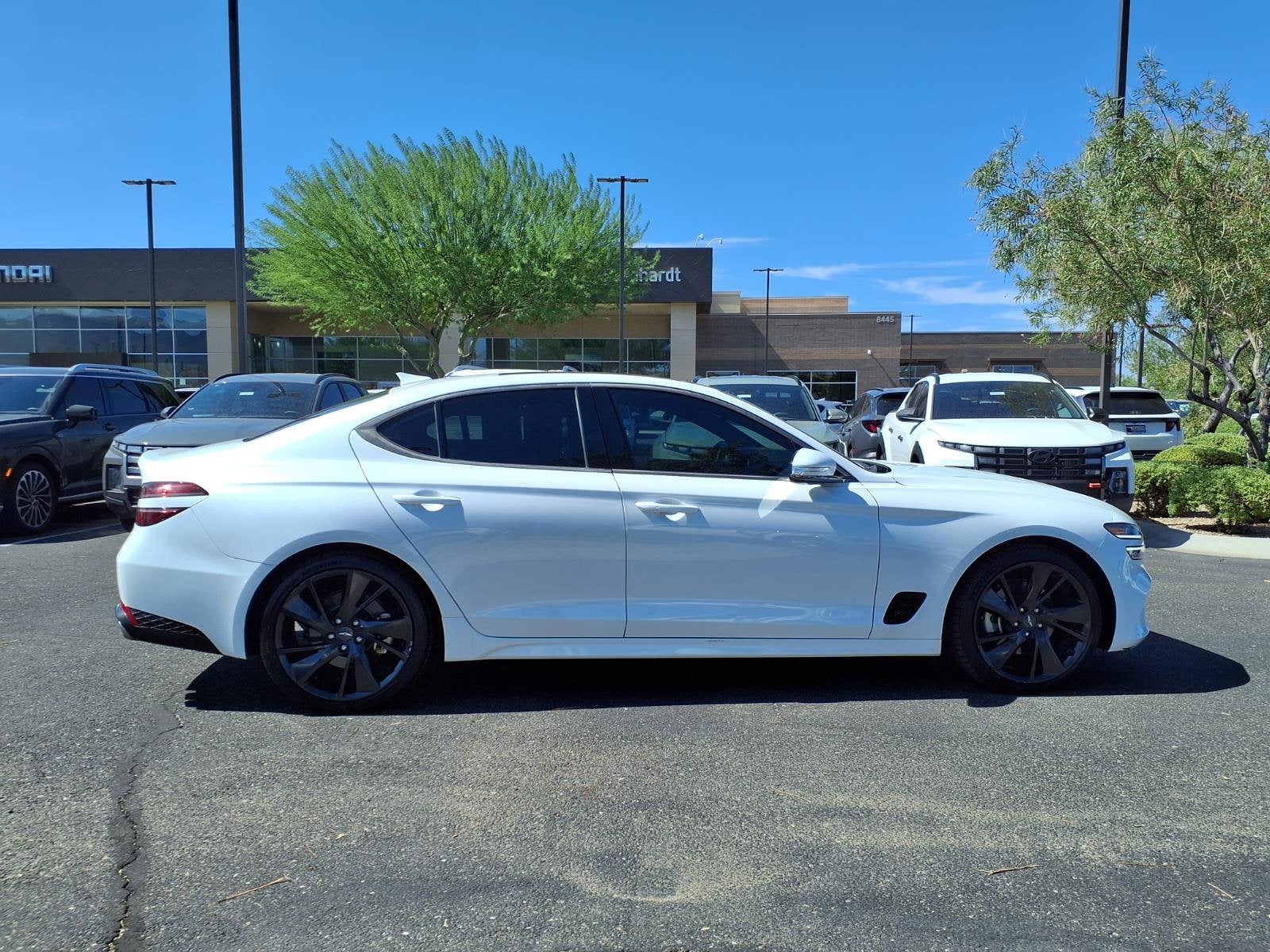 2023 Genesis G70 2.0T