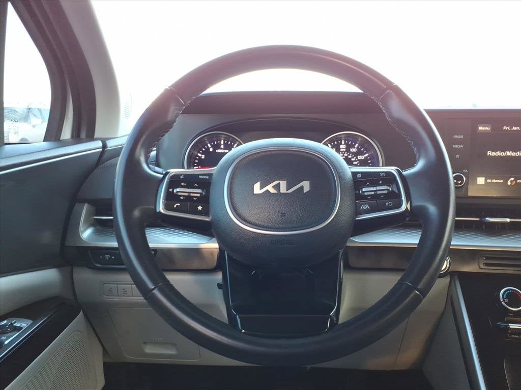 2024 Kia Carnival LX