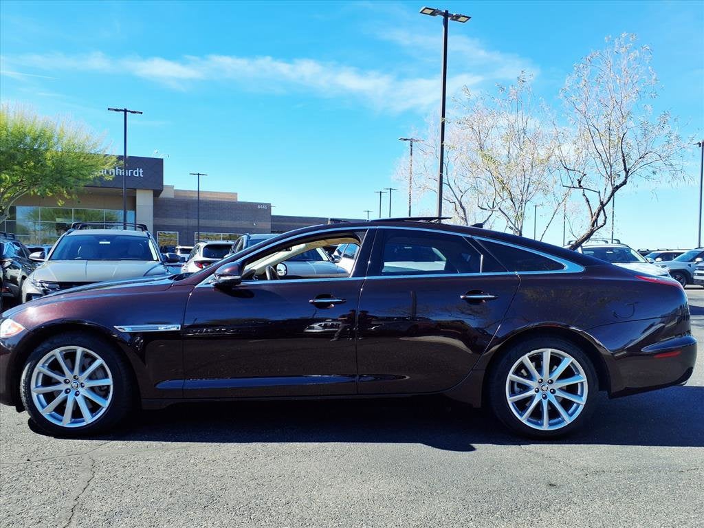 2013 Jaguar XJ Base
